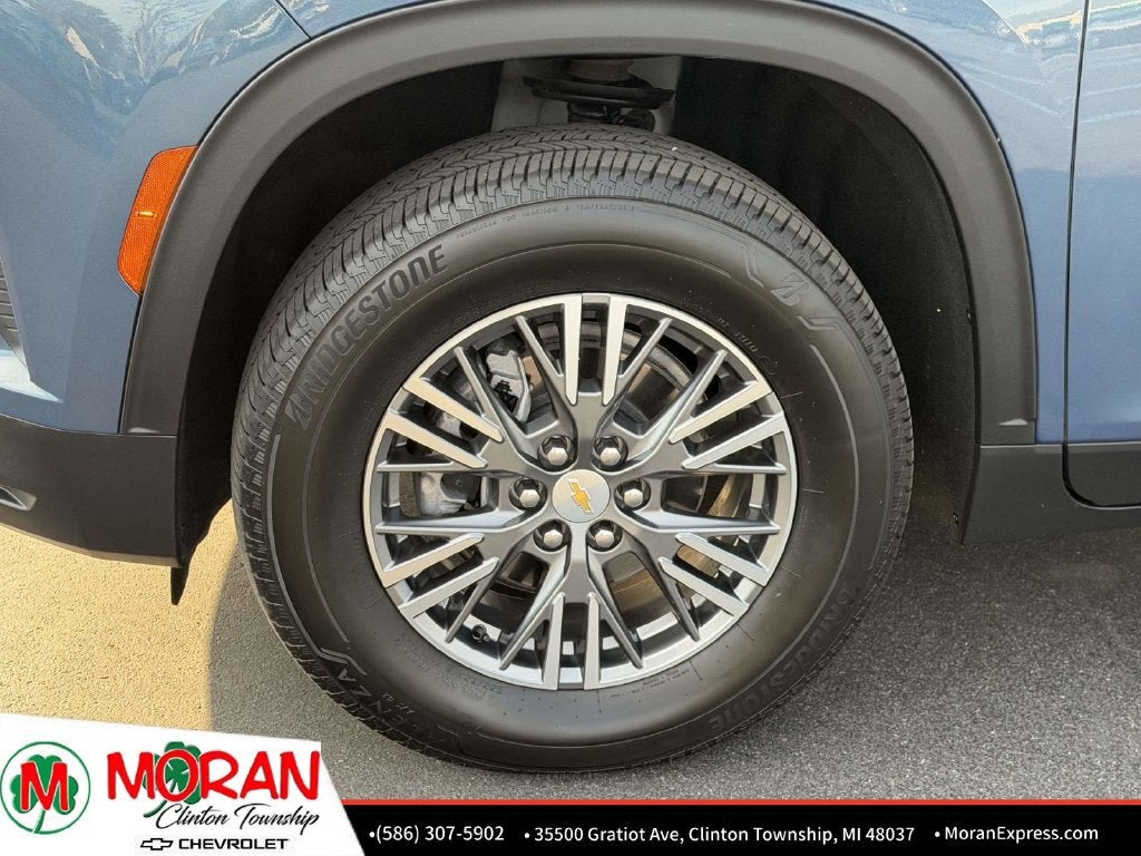 2025 Chevrolet Traverse LT