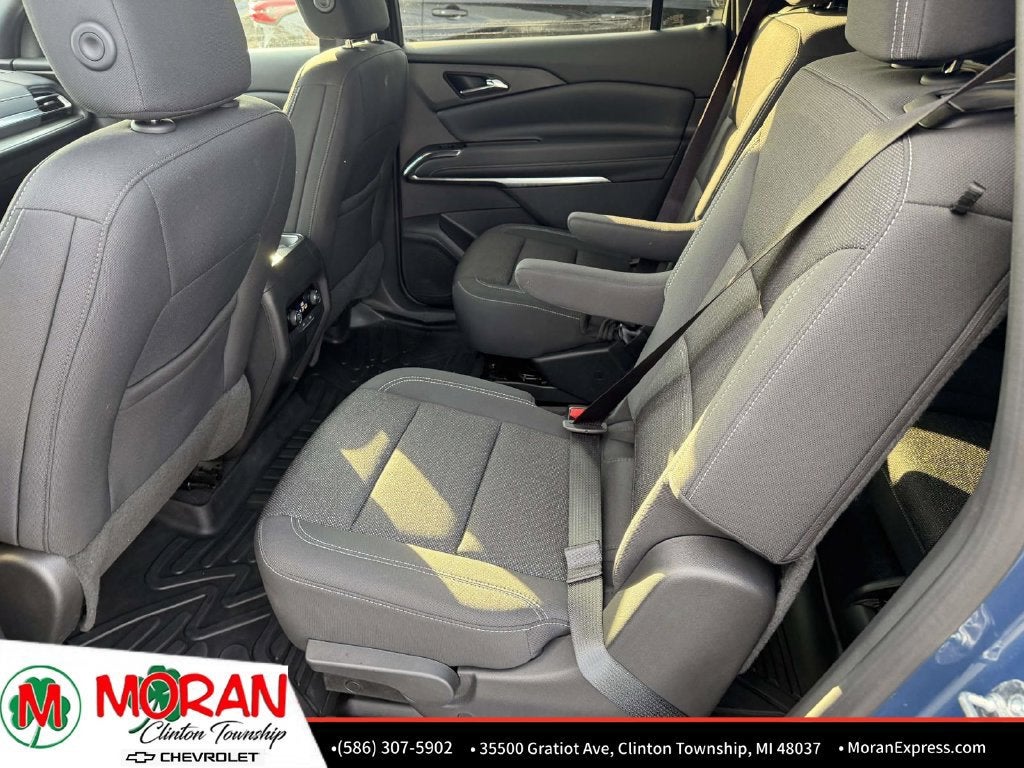 2025 Chevrolet Traverse LT
