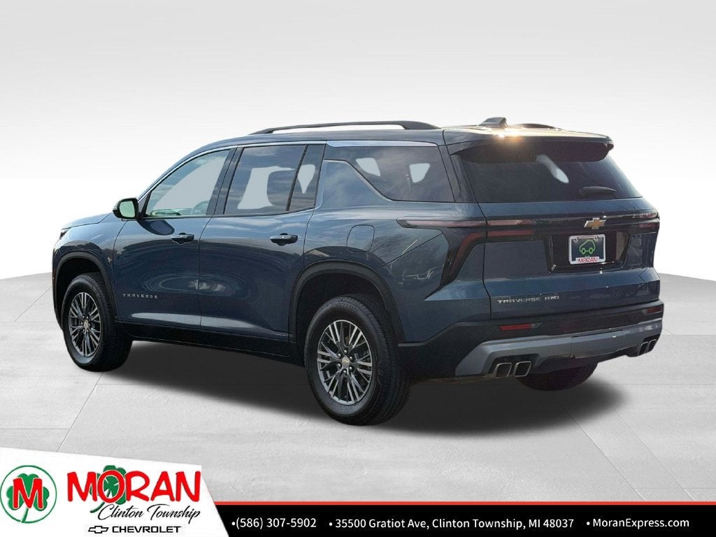 2025 Chevrolet Traverse LT
