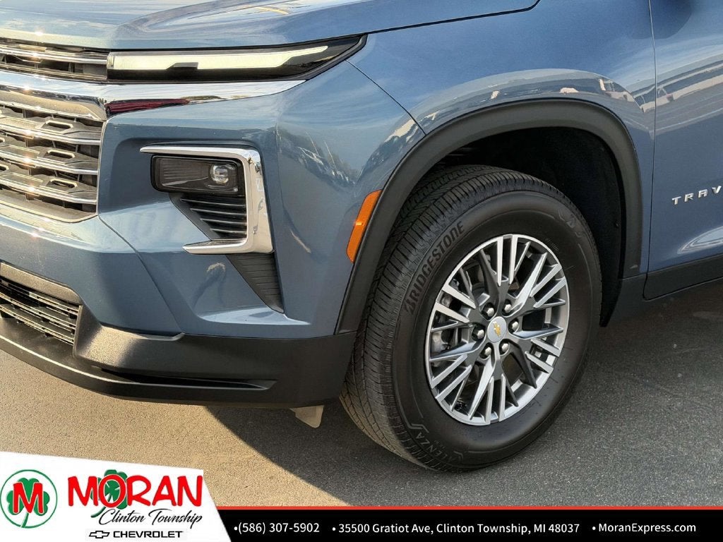 2025 Chevrolet Traverse LT