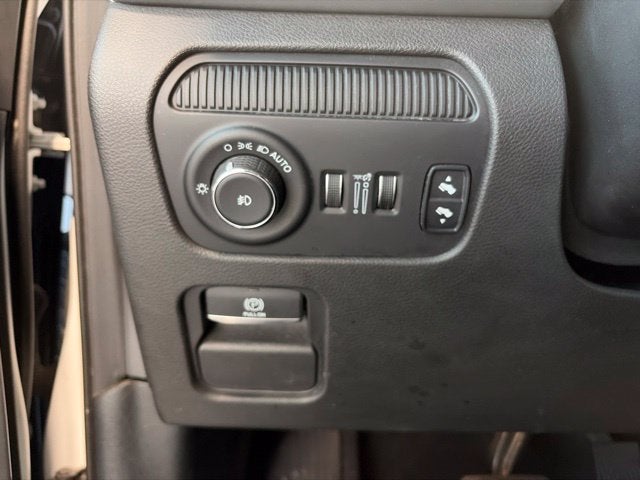 2024 Jeep Wagoneer L Series II 4x2