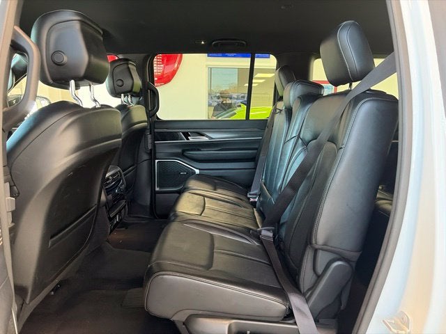 2024 Jeep Wagoneer L Series II 4x2