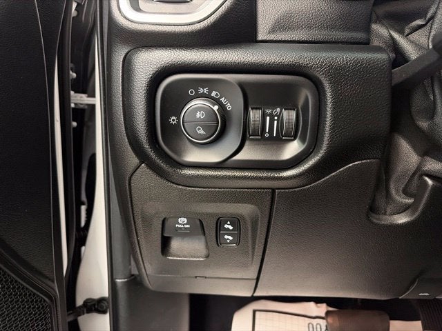 2019 RAM 1500 Big Horn/Lone Star Crew Cab 4x4 5'7' Box