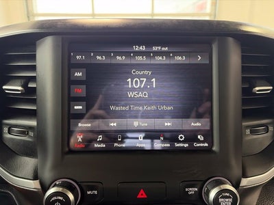 2020 RAM 1500 Big Horn Crew Cab 4x4 5'7' Box