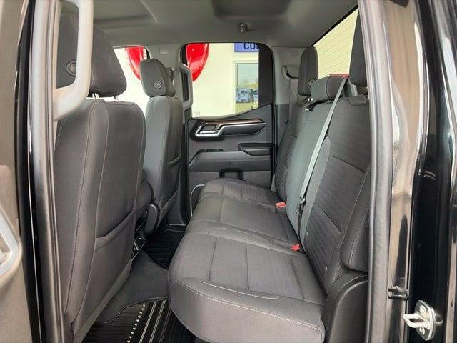 2022 Chevrolet Silverado 1500 4WD Double Cab Standard Bed LT with 2FT