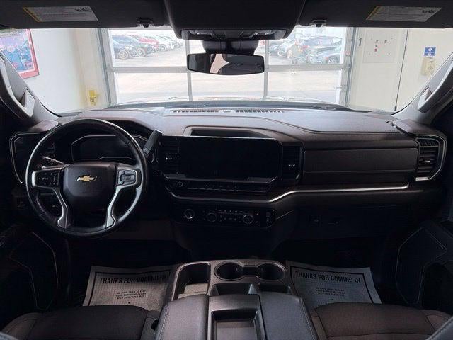 2022 Chevrolet Silverado 1500 4WD Double Cab Standard Bed LT with 2FT