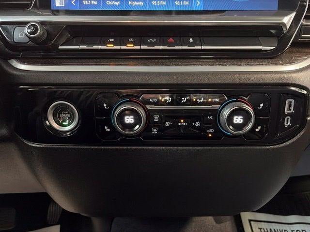 2022 Chevrolet Silverado 1500 4WD Double Cab Standard Bed LT with 2FT