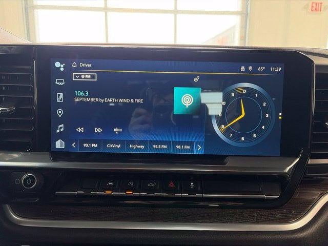 2022 Chevrolet Silverado 1500 4WD Double Cab Standard Bed LT with 2FT
