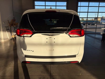2018 Chrysler Pacifica Touring L Plus