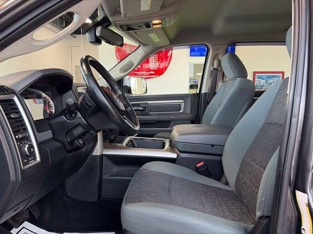 2017 RAM 2500 Big Horn Crew Cab 4x4 6'4' Box