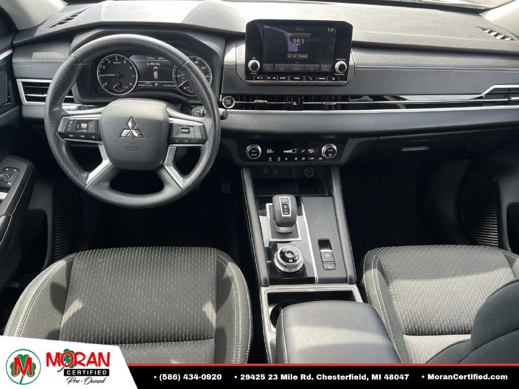 2022 Mitsubishi Outlander ES