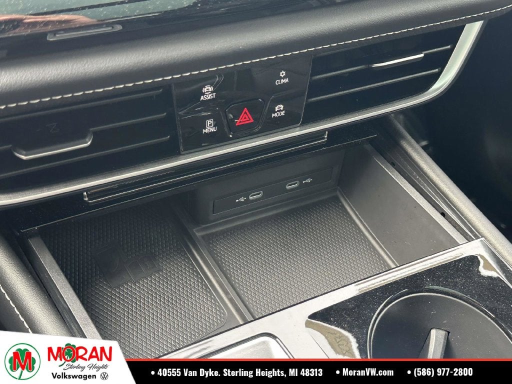 2024 Volkswagen Atlas Cross Sport 2.0T SE w/Technology